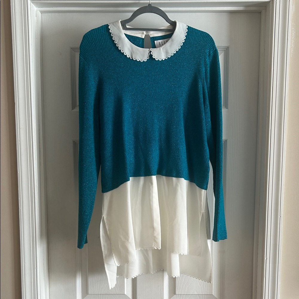 NWT Elle Teal and White Women's Sweater with Collar